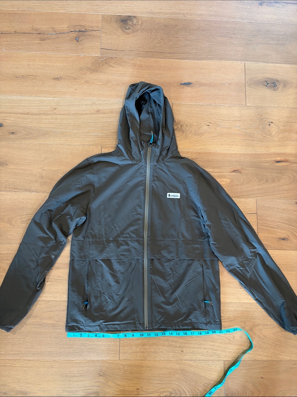 Cotopaxi Lightweight Windbreaker Jacket in Olive Green